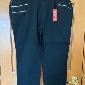 Jennifer Lopez Black Capris with Zipper Accents, Size 16, NWT